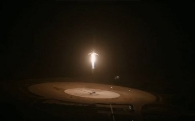 Реакция Илона Маска на знаменитую посадку ракеты восхитила сеть: появилось видео