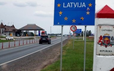 Литва и Латвия не будут пускать авто на российских номерах