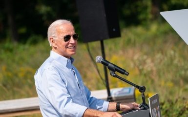 У Байдена прокоментували дані про блокування військової допомоги Україні