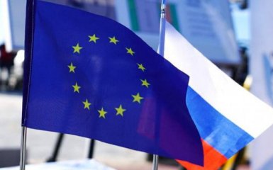 Прапори ЄС та РФ