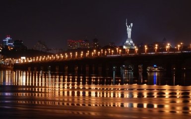 Міст Патона в Києві знову замінували: в поліції розкрили подробиці