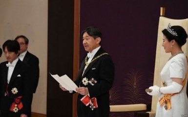 Новый император Японии впервые обратился к своему народу