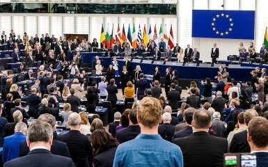 Європарламент вимагає розширити санкції проти Білорусі