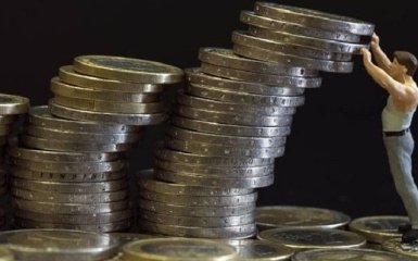 Президент Франції заявив про "надзвичайну економічну ситуацію"