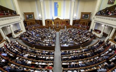 Резніков і Залужний пропонують відкласти розгляд законопроєкту про виплати 30 тисяч військовим