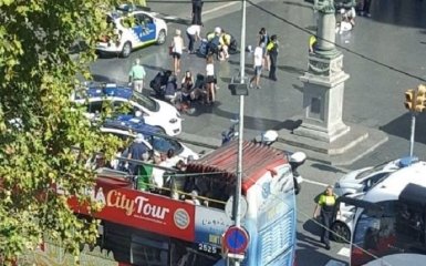 В Барселоне совершен теракт, есть погибшие: появились фото и видео