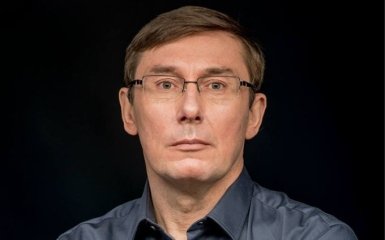 Луценко похвастался, что оставил взяточника без Maybach: появилось видео