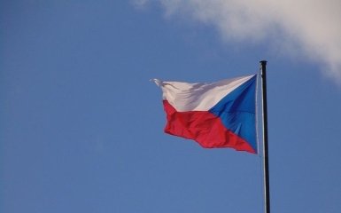 Сенат Чехії вимагає негайно розірвати договір про дружбу з РФ