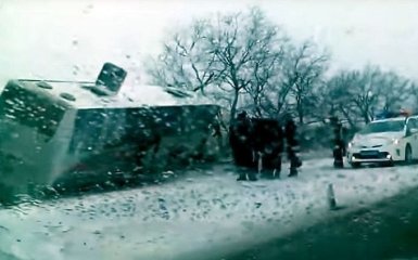 В России автобус с детьми попал в жуткое смертельное ДТП: опубликовано видео