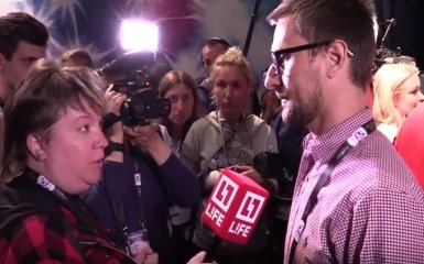 Российским журналистам не позволили пообщаться с Джамалой: опубликовано видео