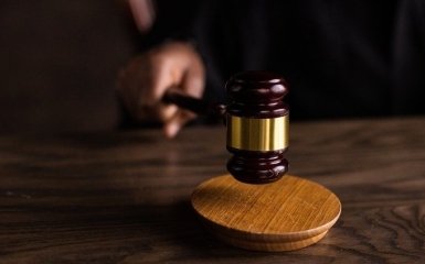 Суд заборонив діяльність Комуністичної партії України