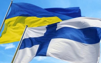 Флаги Украины и Финляндии