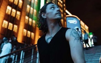 "Спасибо Владимиру": Полунин после публичного признания в любви показал тату с Путиным