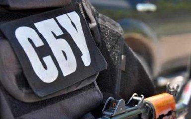 В сети появились фото и видео громкого обыска в Госрезерве