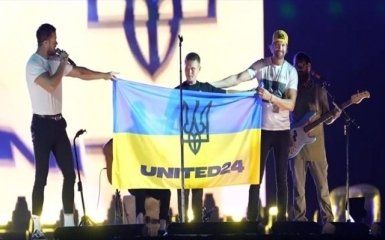 Группа Imagine Dragons поддержала Украину на концерте в Варшаве — видео