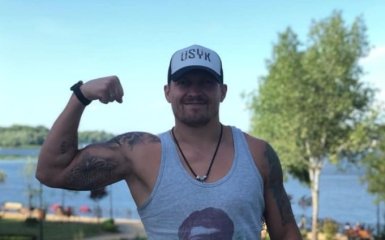 Усик - Візерспун: коли і де дивитися дебютний бій українця у суперважкій вазі