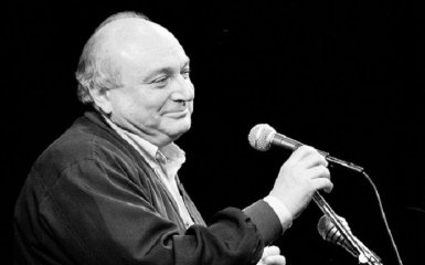 Пішов з життя письменник-сатирик Михайло Жванецький