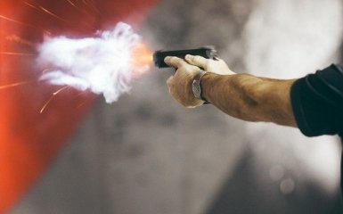 У Запоріжжі поліцейський випадково вистрілив у колегу, чоловік у реанімації