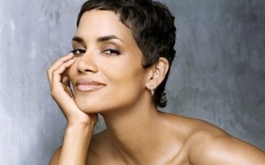 Відома голлівудська акторка підтримала ЛГБТ-спільноту відвертим знімком