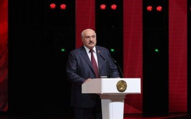 Лукашенко обвинил Украину в запуске ракет по территории Беларуси
