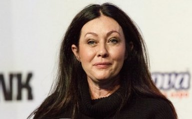 Тяжело больная звезда "Беверли Хиллз 90210" впервые появилась на публике: опубликованы фото