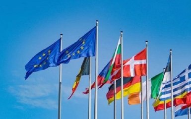 Посольства еще нескольких стран призвали граждан немедленно уехать из Украины