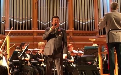 Кобзон с георгиевской лентой спел об Украине-неньке: опубликовано видео