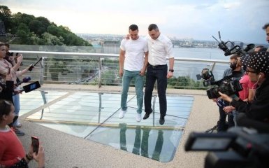 "Міст Кличка" закриють для відвідувачів: на скільки і чому