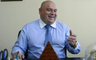 Одиозного украинского экс-министра уже не разыскивают: разгорается скандал