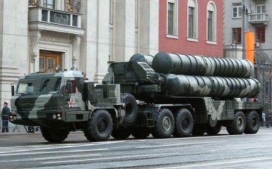 В России под Тулой перевернулся ЗРК С-400 — видео