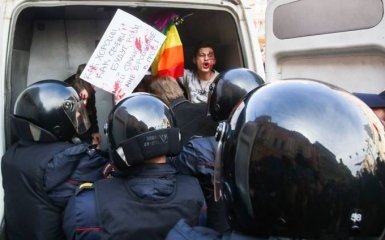 Кадирова в Гаагу: в Петербурзі затримали протестуючих проти полювання за геями в Чечні