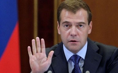 Путинский премьер сделал грустное для России заявление: в сети пошутили о деньгах