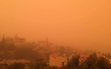 Грецію атакувала "марсіанська" буря: опубліковані моторошні фото і відео