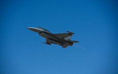 Нідерланди розраховують на оперативний початок навчань українських пілотів на F-16