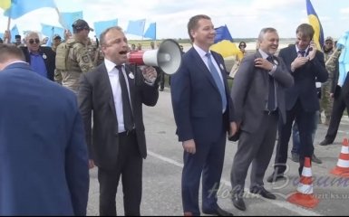 Украинский губернатор спел нецензурную песню о Путине: появилось видео