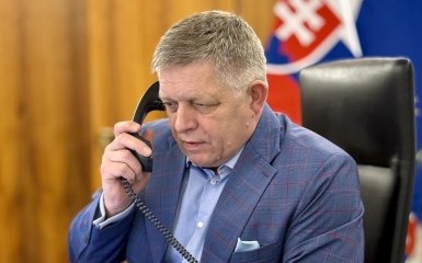 Fico resorts to blackmail again