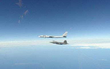 Истребители США перехватили военные самолеты РФ - что происходит