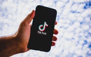 TikTok заборонить підліткам переглядати контент для дорослих