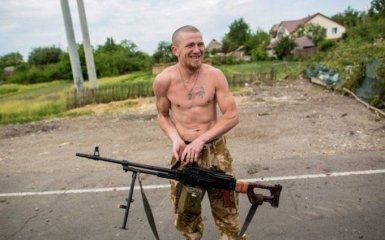 Я пью до дна за тех, кто в лифте: соцсети бурно обсуждают, кто убил Моторолу