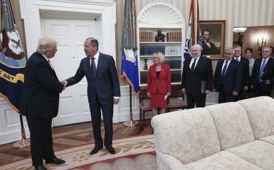 CNN: Білий дім розлючений через брехню Росії щодо фото із зустрічі Трампа з Лавровим