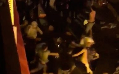 Драки на Евро-2016 перебросились на морской курорт: опубликовано видео