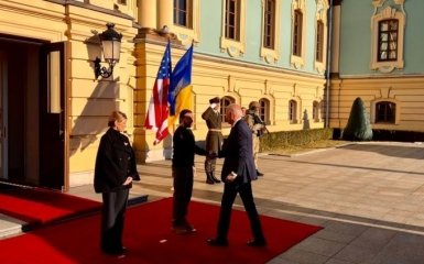 У США шукали шляхи для таємного переправлення Байдена в Україну