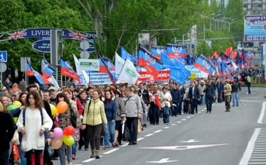 В оккупированном Донецке устроили советский парад: опубликованы фото