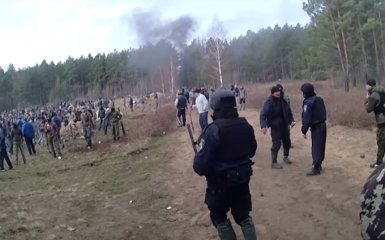 Янтарные войны в Украине: появилось видео боя со стрельбой