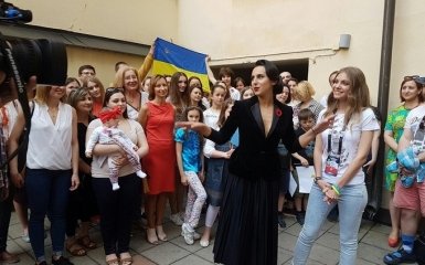 Джамала поділилася яскравими фото зустрічі з українцями в Швеції