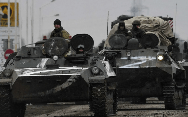 В Мариуполе россияне перемещают свои войска сразу на два направления – фото