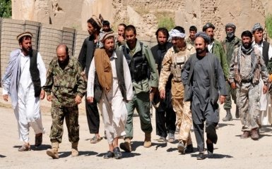 Талібан виставив напоказ тіла повішених ворогів режиму на заході Афганістану