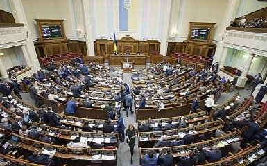 Парламент вернул госфинансирование ПТУ