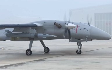 Турецький БПЛА Akinci з українським двигуном вперше уразив ціль на відстані 140 км — відео