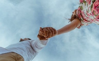 Россиян просят не заниматься сексом после вакцинации против коронавируса